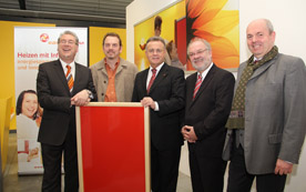 Landeshauptmann Hans Niessl und der Oberwarter Bürgermeister Gerhard Pongracz zu Besuch bei easyTherm.